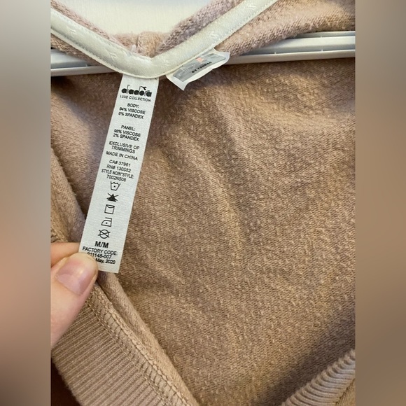 𝅺diadora size small - Picture 3 of 3